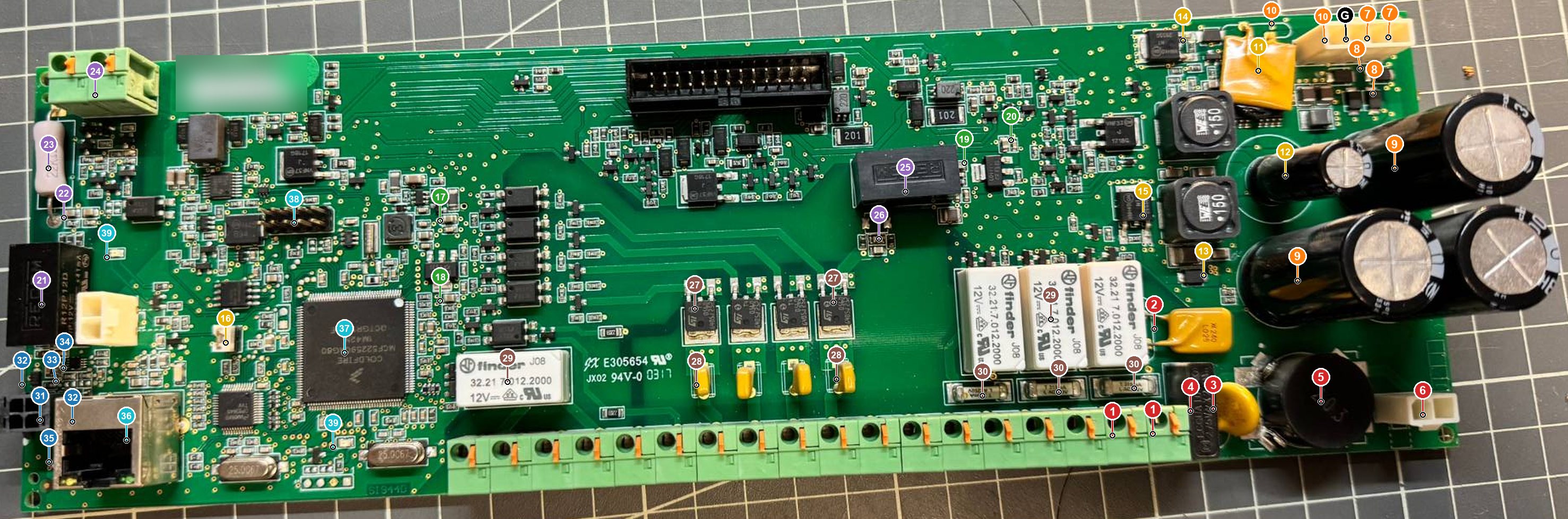 BP SC944D, face composants, avec les 39 points de mesure numérotés